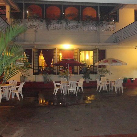 Shalimar Hotel Kolombo Bagian luar foto